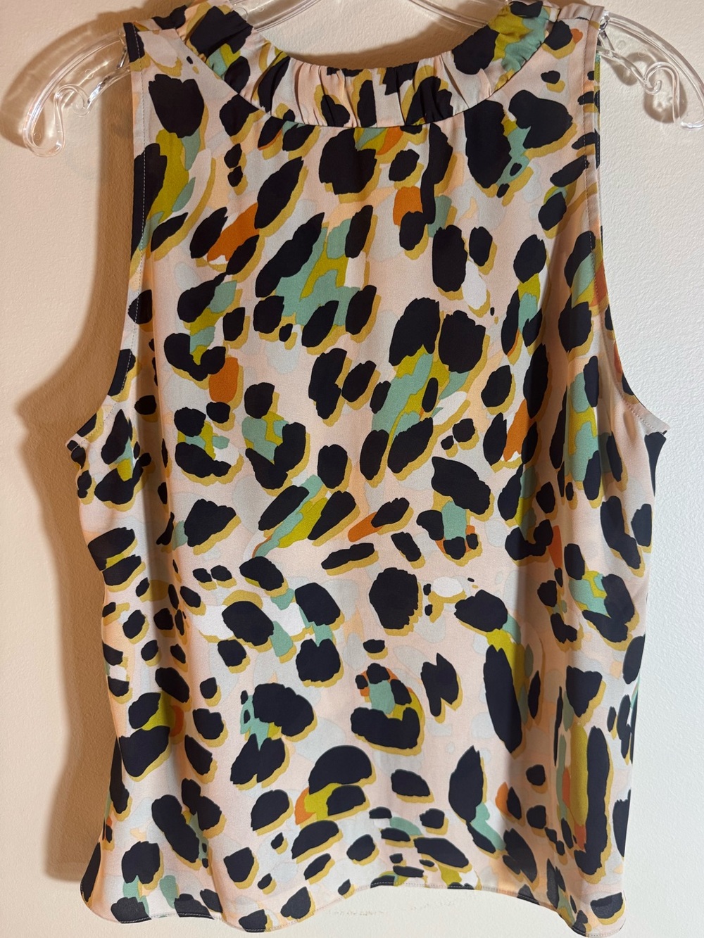 Cabi Multicolor Leopard Print V-Neck Sleeveless Top - Picture 2 of 4